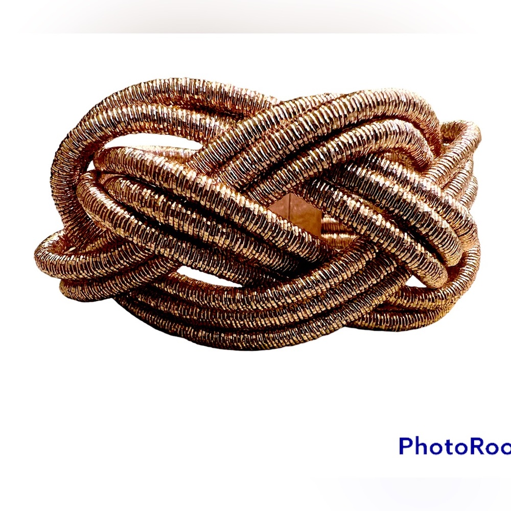 Well made rose gold braided bracelet S/M